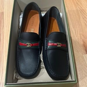 Men Gucci loafers - never worn
